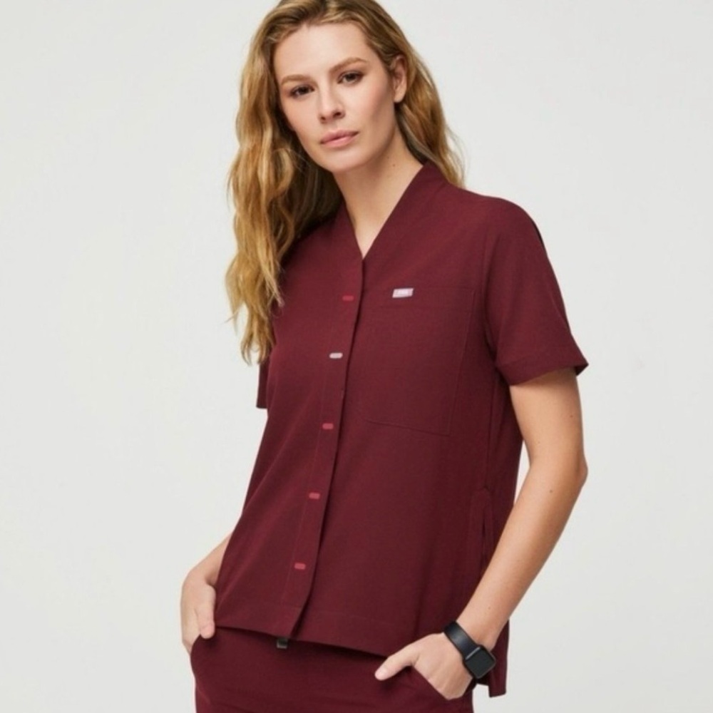 NWT Figs Limited Edition Suswe Shawl Collar Button Front Scrub Top Burgundy XS